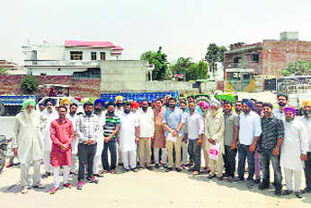Why wait for govt: Dhuri farmers show the way