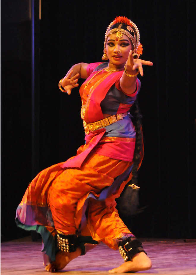 Kuchipudi dancer mesmerises audience : The Tribune India