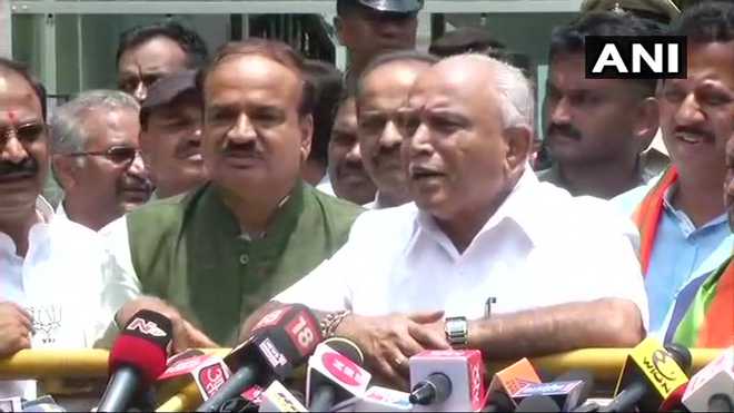 Yeddyurappa stakes claim, Cong tells Guv ‘save the Constitution’