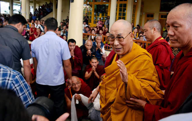 Dalai Lama blesses Tibetans with empowerment teachings