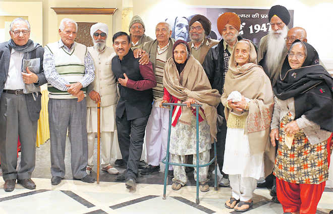 On trail of Partition memories