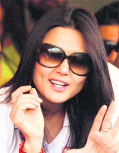 Preity Zinta seen saying ''very happy Mumbai Indians not going to finals'' in IPL