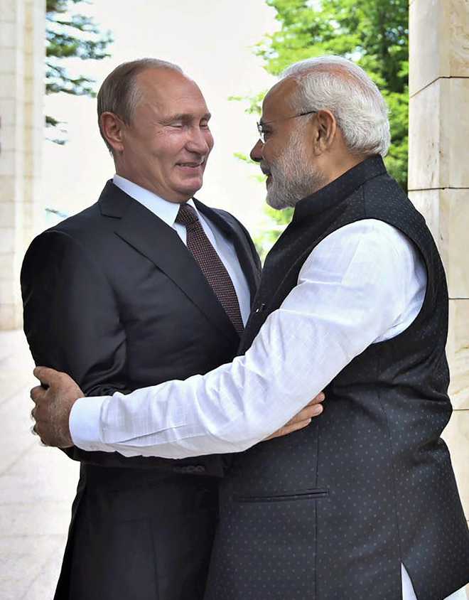 Modi-Putin meet to reinvigorate old ties : The Tribune India