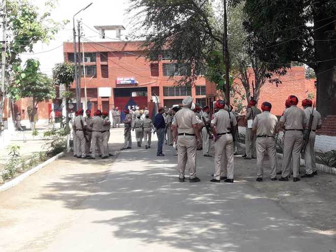 Police avert riot in Gurdaspur jail as irate inmates threaten arson