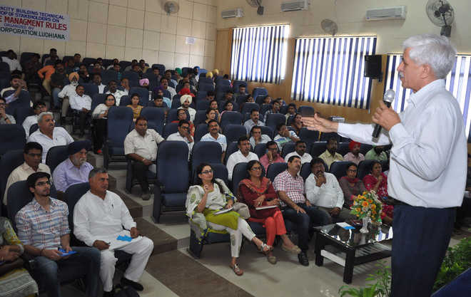 Over 200 take part in MC’s solid waste mgmt session
