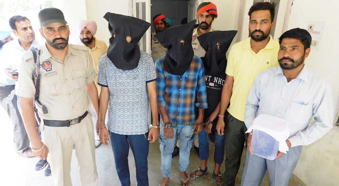 Gangster’s cousin, two aides nabbed