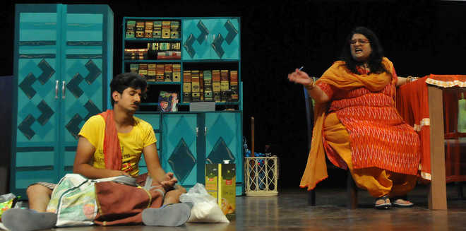 Hindi play tickles funny bone of audience