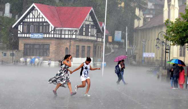 Hailstorm, rain lash Shimla
