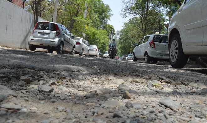 MC apathy takes toll on Civil Lines roads