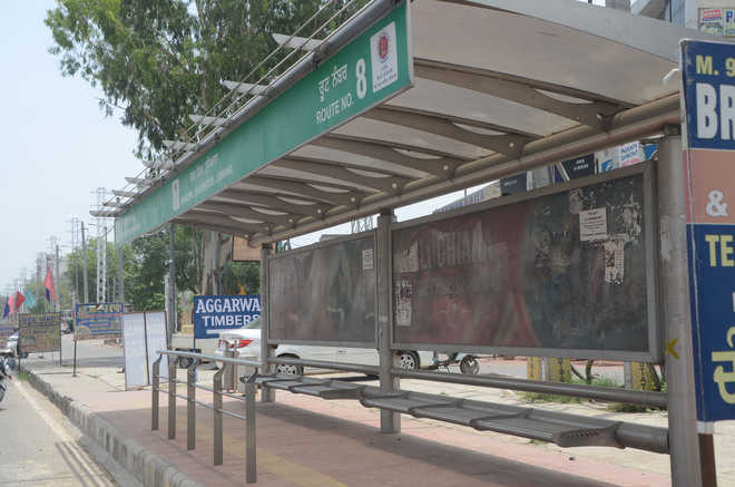 ‘Make bus queue shelters on approved design’
