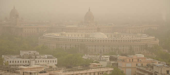 Severe dust pollution chokes NCR; relief expected around June 16