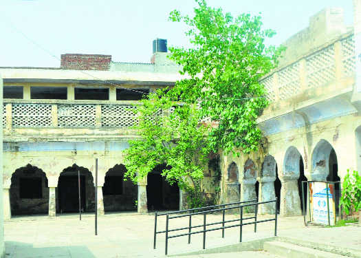 150-year-old Sanskrit college in neglect