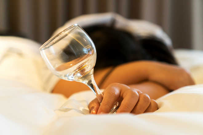 Binge drinking may harm bone mass in teenage girls