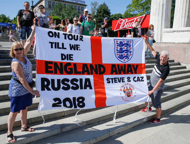 Russians, English divided by nationality, but united by Premier League