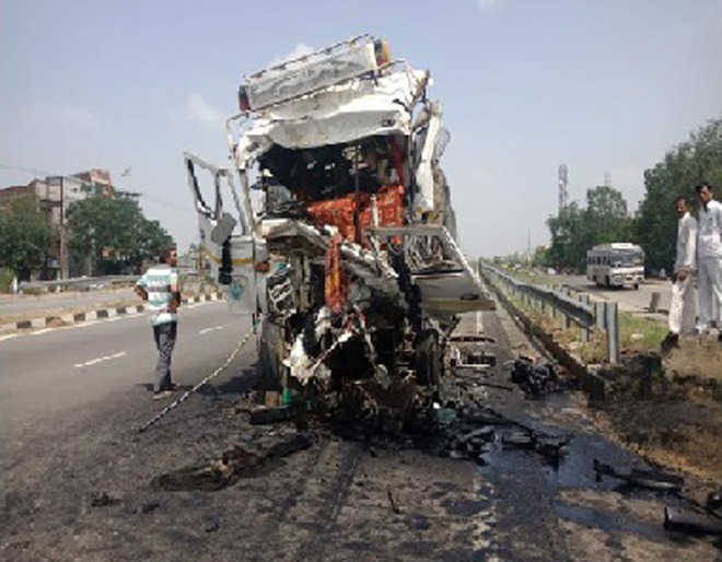 Truck driver, helper killed in accident