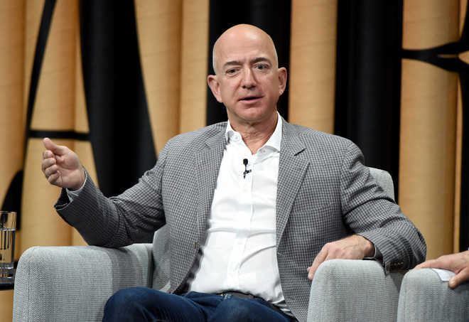 Amazon CEO becomes world''s richest man