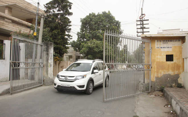 Giving MC Act the go-by, illegal gates installed by residents