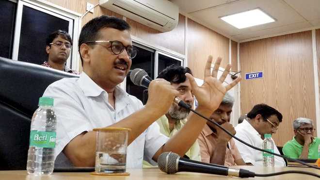 Kejri calls off 9-day sit-in at LG’s office