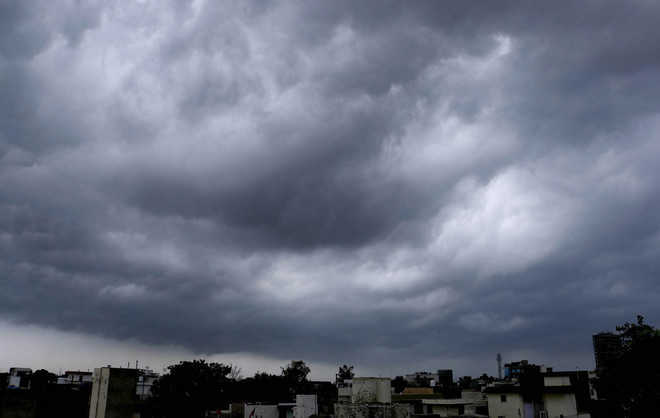 Cloudy Thursday morning, rains likely