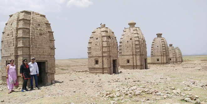 Artists explore historical ‘Bathu ki ladi’ temples
