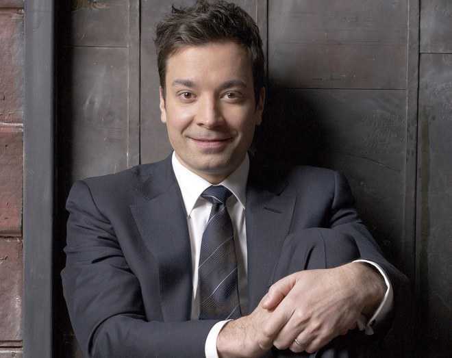 Jimmy Fallon launches first-ever ''Tonight Show'' book club