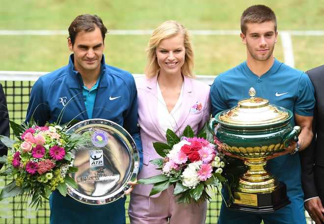 Federer loses No. 1 spot as Coric wins Halle final