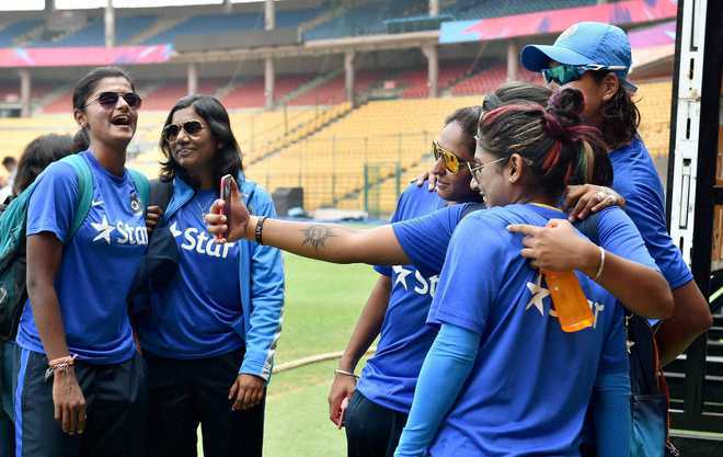 India open Women''s World T20 campaign against NZ; DRS to debut