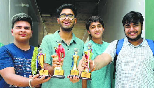 Manav wins state chess meet