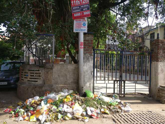 Muck in old city areas mocks swachhta drive