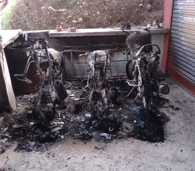 3 bikes set ablaze near Kangra