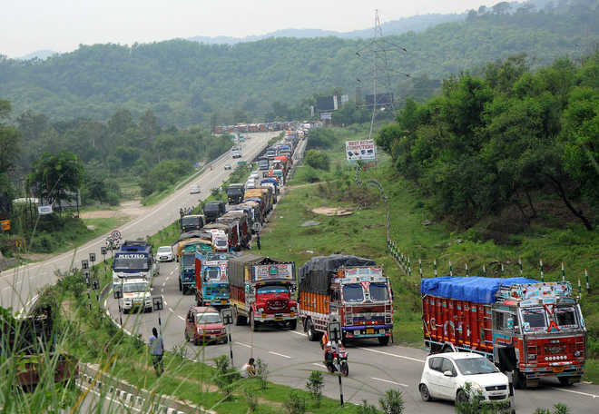 Traffic on Jammu-Srinagar highway suspended; thousands stranded
