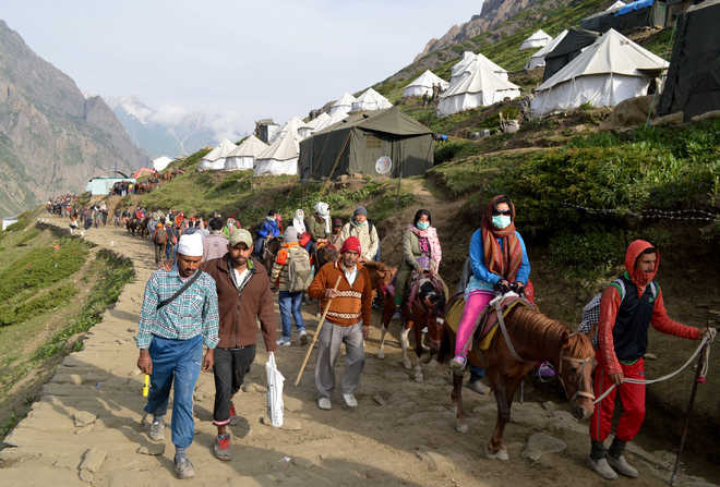11th batch of 4,956 pilgrims leaves for Amarnath yatra