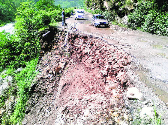 Landslides block Gangotri highway