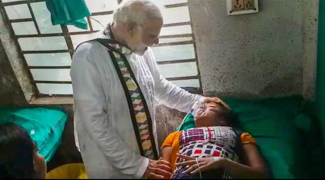 90 injured in tent collapse during PM Modi''s Midnapore rally