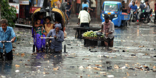 Brief spell of heavy rain, city helpless again