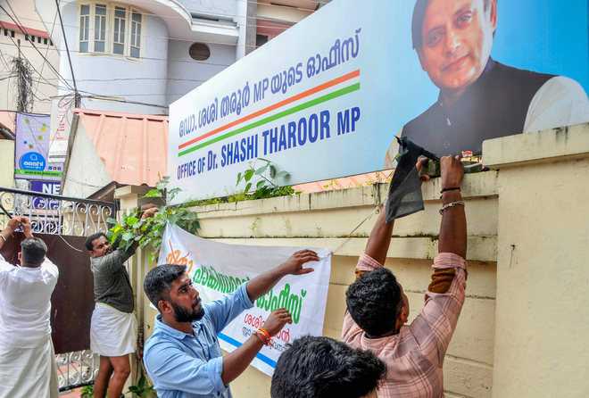 Tharoor office defaced over ‘Hindu Pak’ jibe