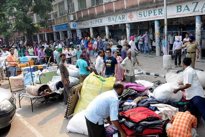 Vendors selling fake goods may lose licence