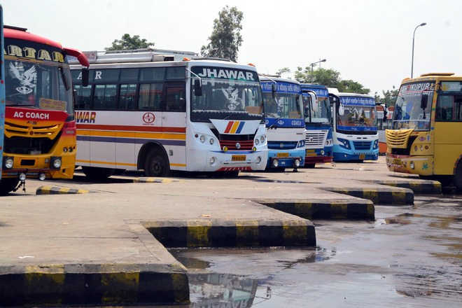 HC stays single bench order quashing notices to private bus operators