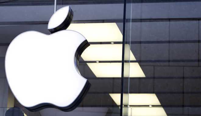 Two key Apple executives quit amid Siri reshuffle