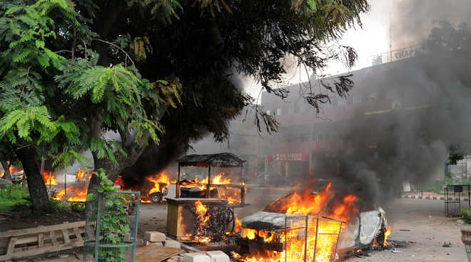 P''kula violence: Court drops sedition charge against 19 dera followers