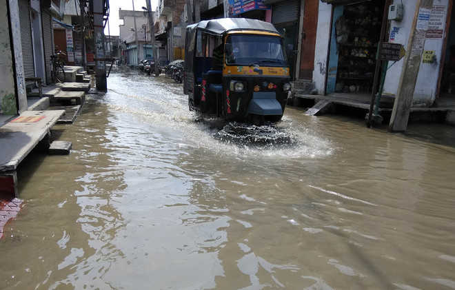 2 days on, Partap Nagar area remains inundated