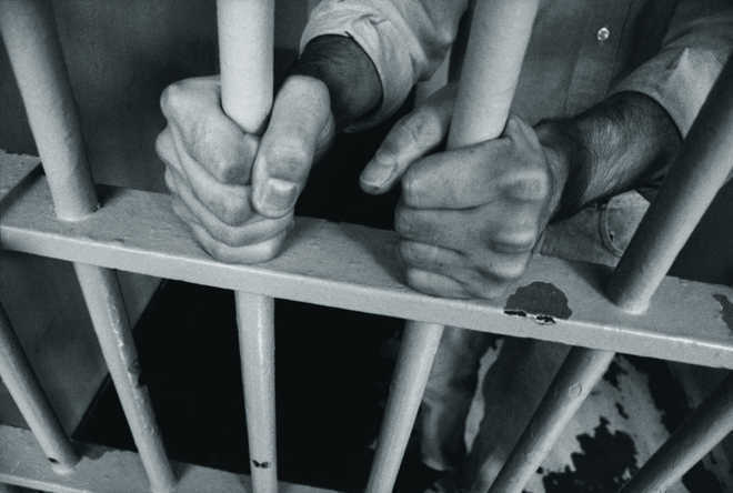 Indian detainees in US not handcuffed, says volunteer