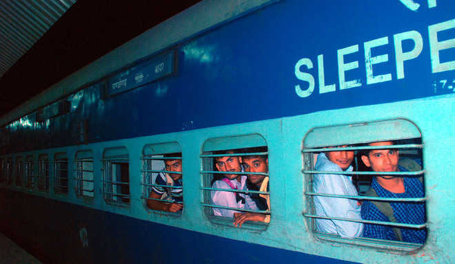 Flexi-fare could cost Railways its passengers: CAG