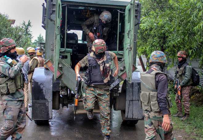 Militants attack security forces in Anantnag, Kulgam districts