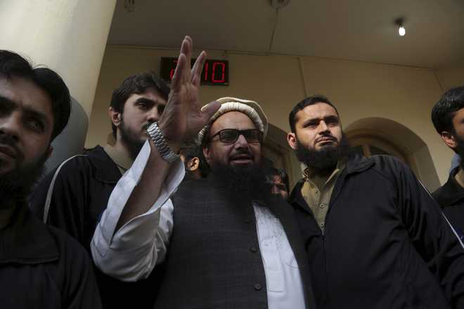 Hardline Islamists push religion to centre of Pakistan election