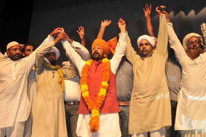 Lal Singh floats apolitical outfit, but agenda political