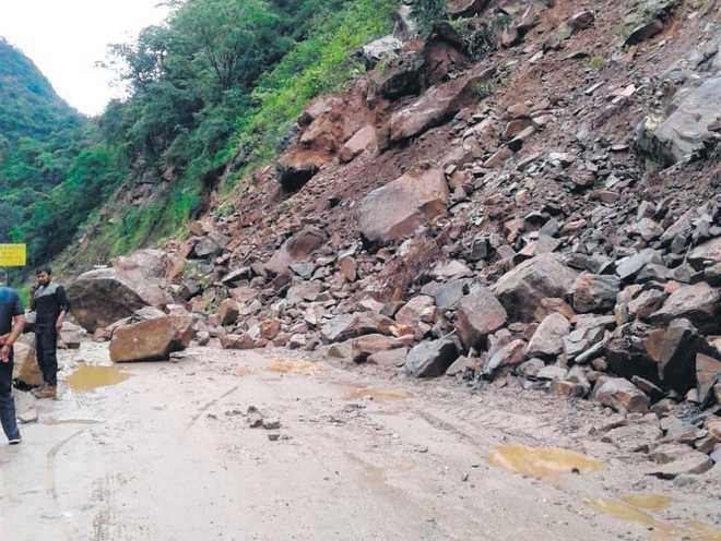 Roads to Gangotri, Yamunotri blocked