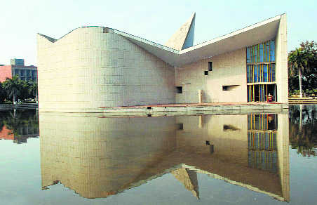 Punjabâs relation to Panjab University