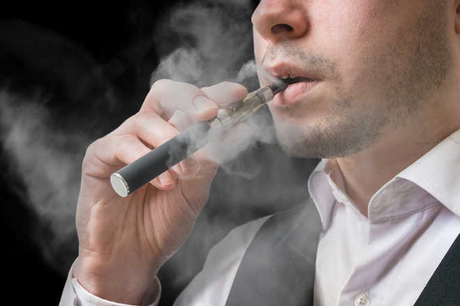 E-cigarette vapour disables lung''s protective cells