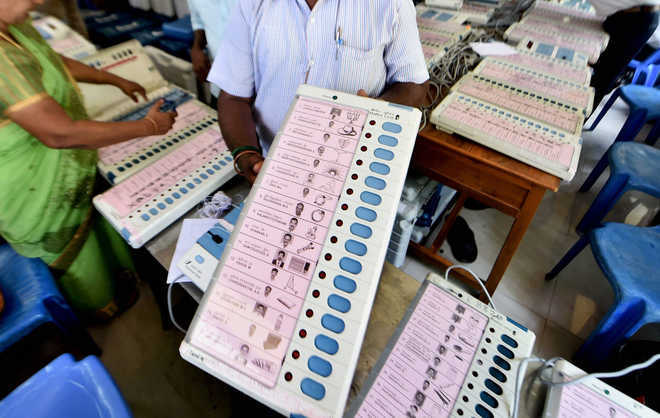 Capable of holding LS polls, 4 state elections together in Dec: CEC